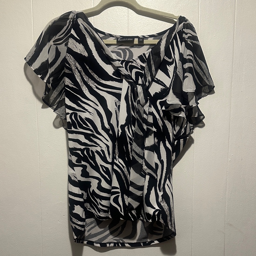 New‎ York and co top size L